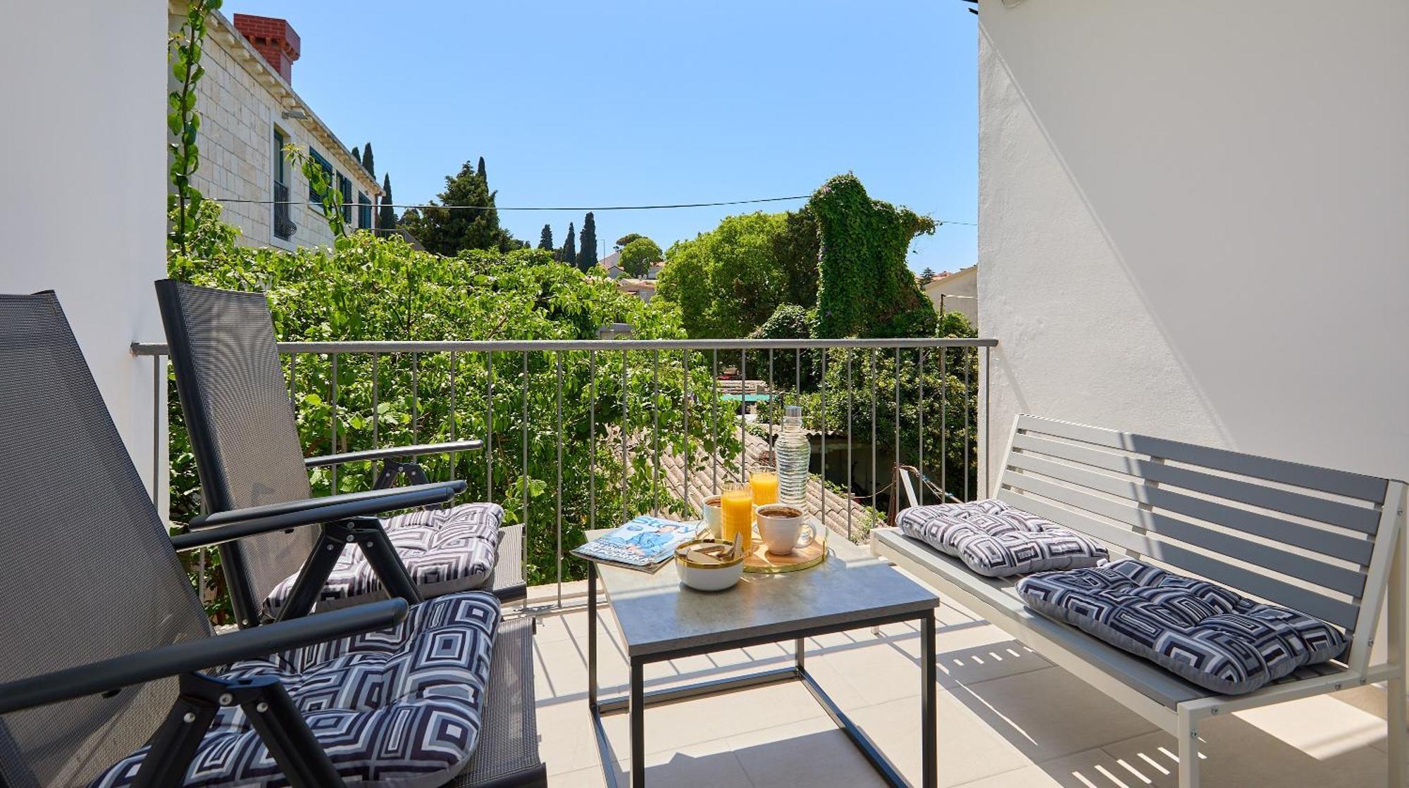 Апартаменты Golden Rose - Walking Distance 1 Km From Old Town Дубровник Экстерьер фото