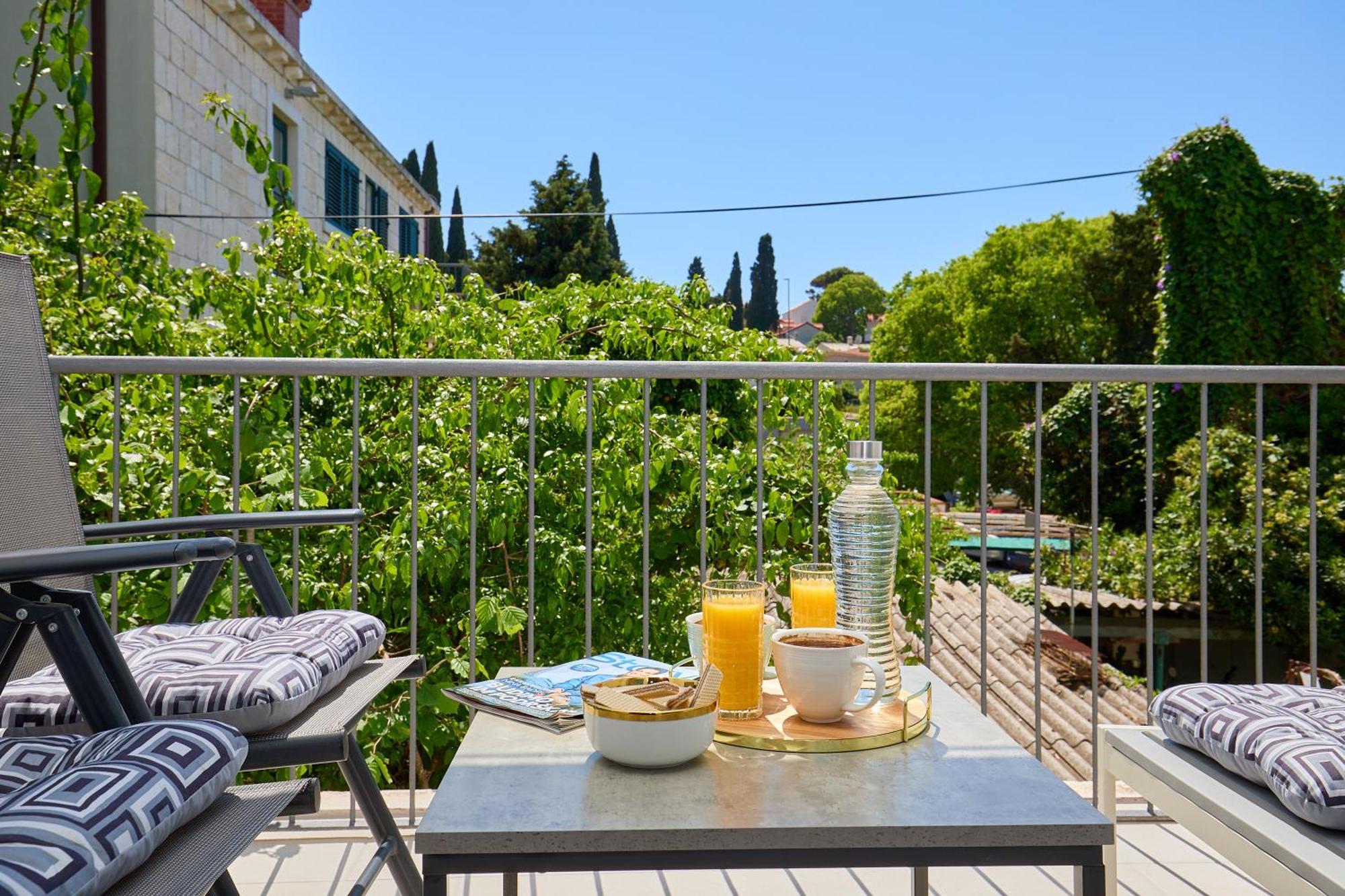 Апартаменты Golden Rose - Walking Distance 1 Km From Old Town Дубровник Экстерьер фото